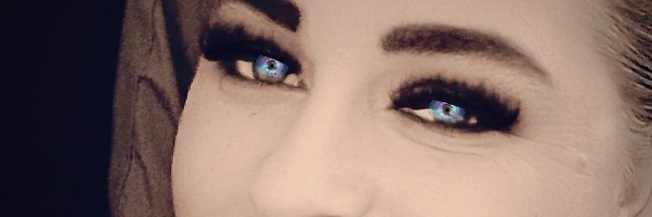 CurvyBlueEyes banner