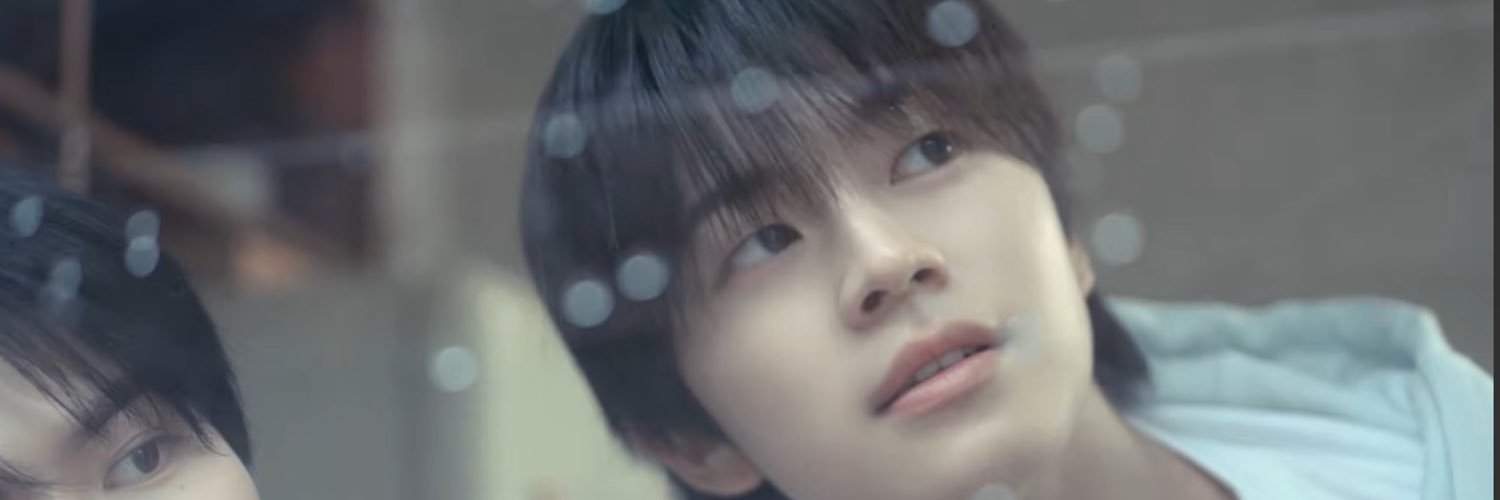 MY12O2_'s profile banner image