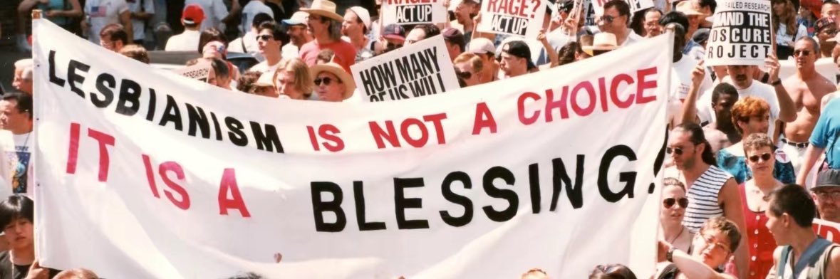elitist lesbian snob 🤍's banner