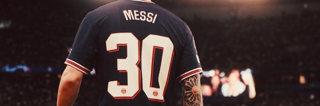 alba22r's profile banner image