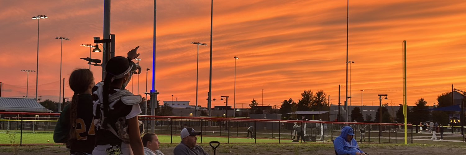 Avery Arnold 2027 banner