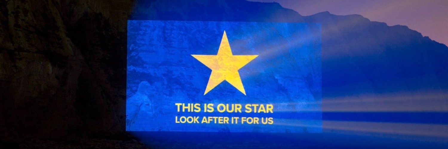 weeklywhinge's profile banner image