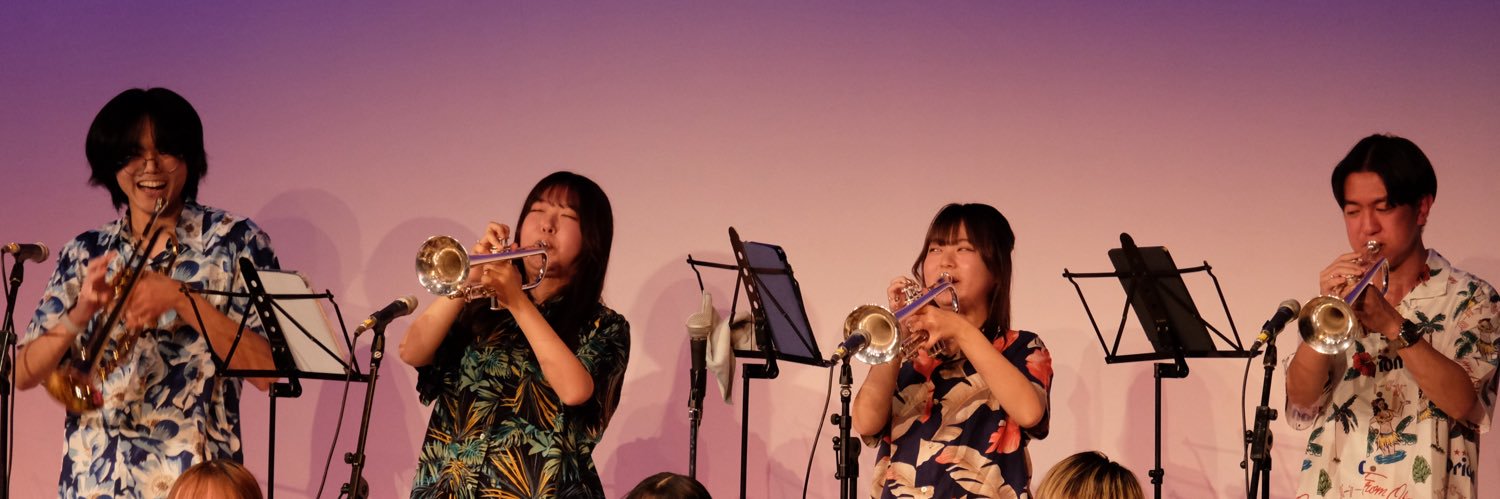 くろ banner