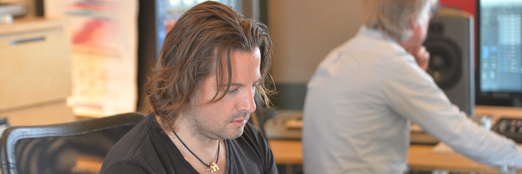 schackinger's profile banner image