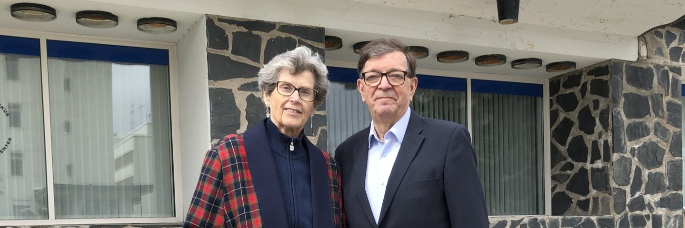 Paavo Väyrynen's banner