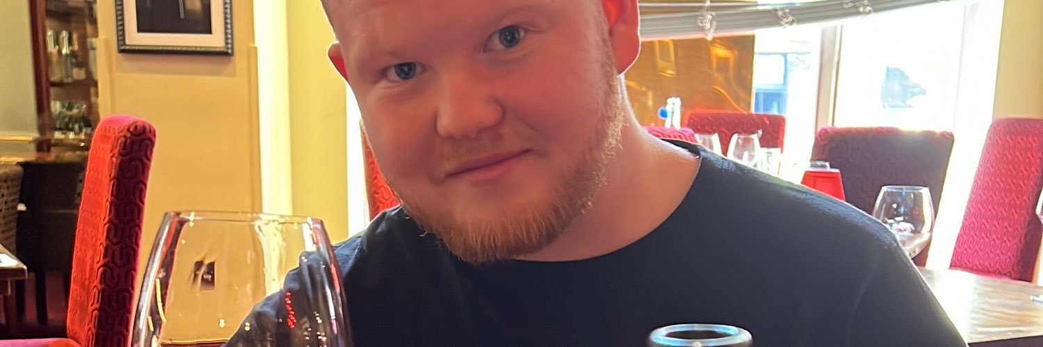 he_tom1's profile banner image