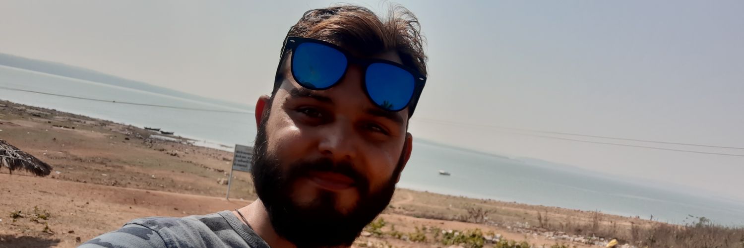 meonlyashish's profile banner image