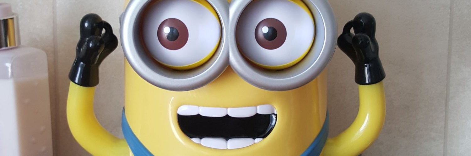 tuta_v's profile banner image