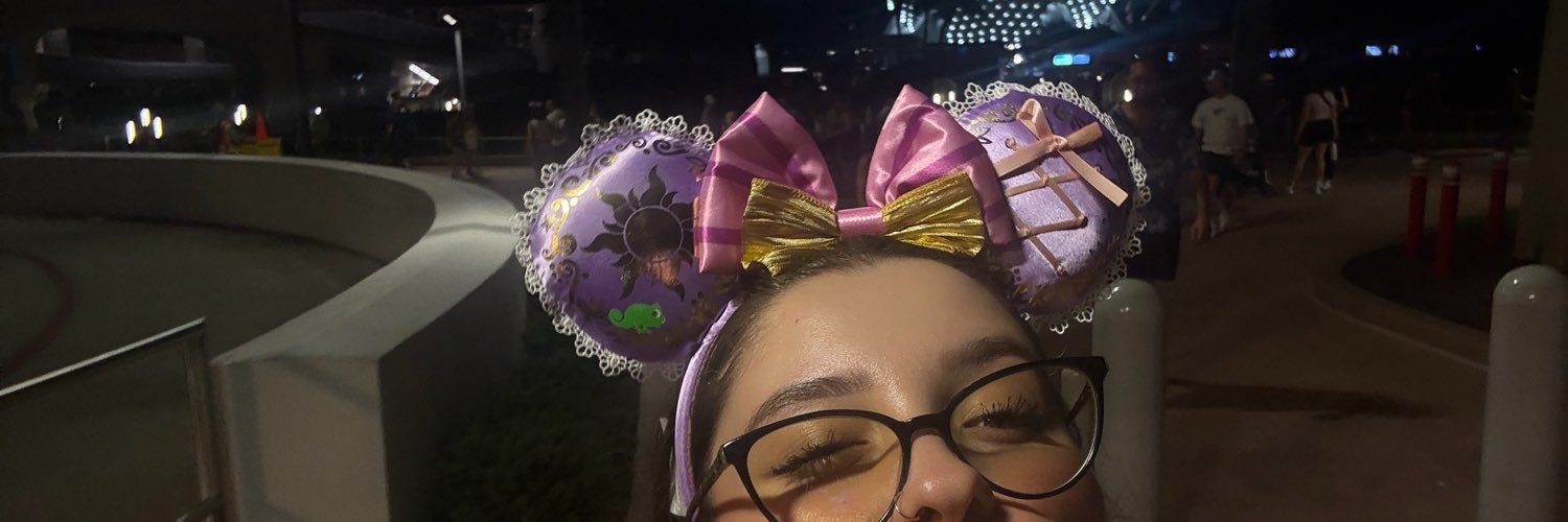 soeesss's profile banner image