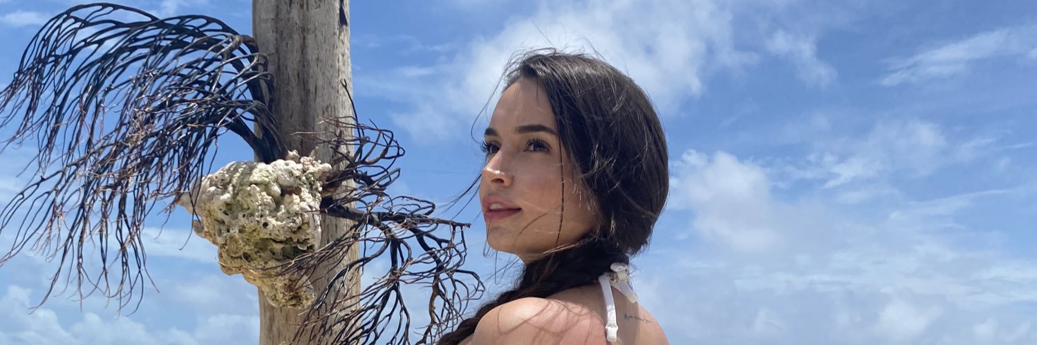 DanielaPaez_'s profile banner image