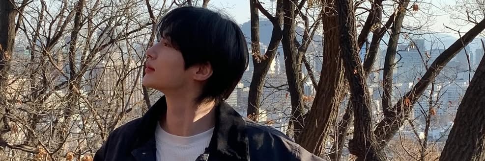 mel 🍂's banner