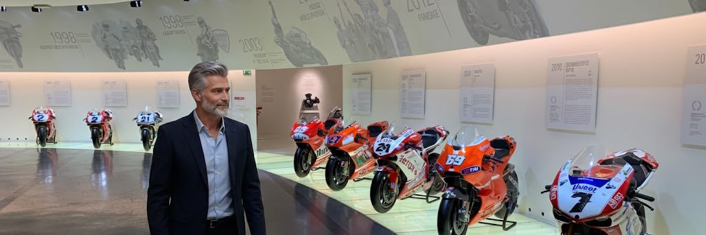 Cheeto Dorado banner