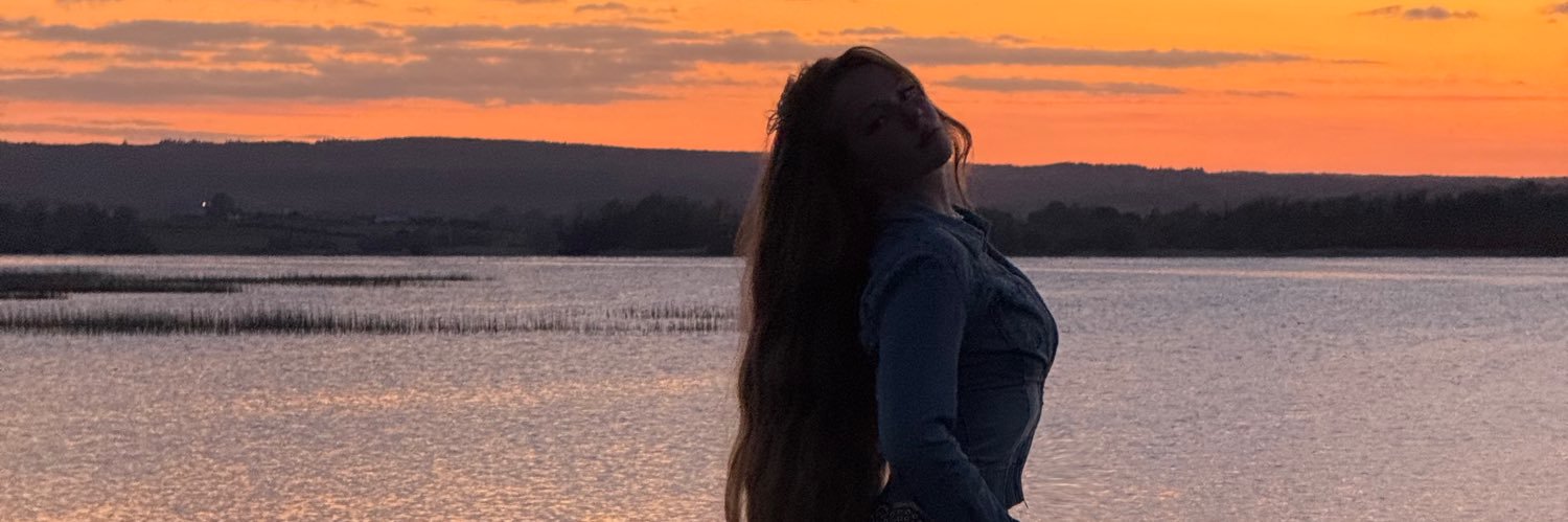 LinuzaDeya's profile banner image