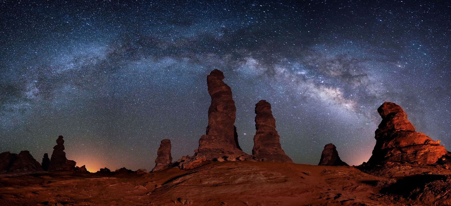 نادي الفضاء والفلك banner