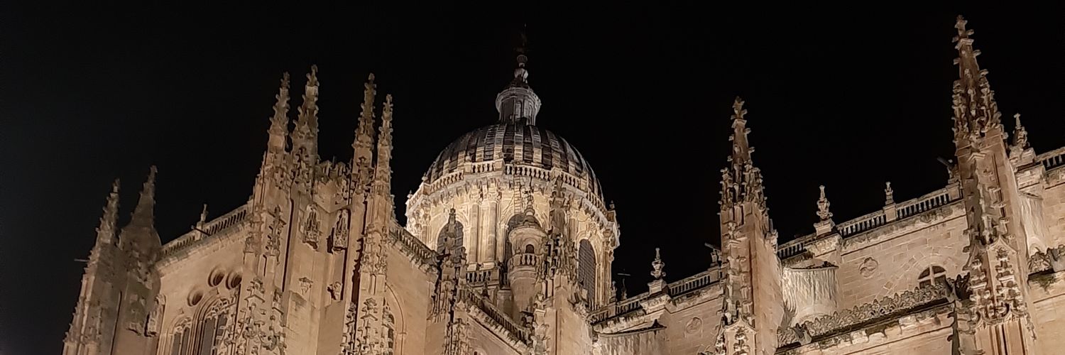 Raquelbis97's profile banner image