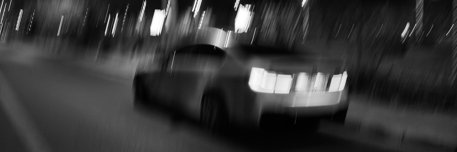 H banner