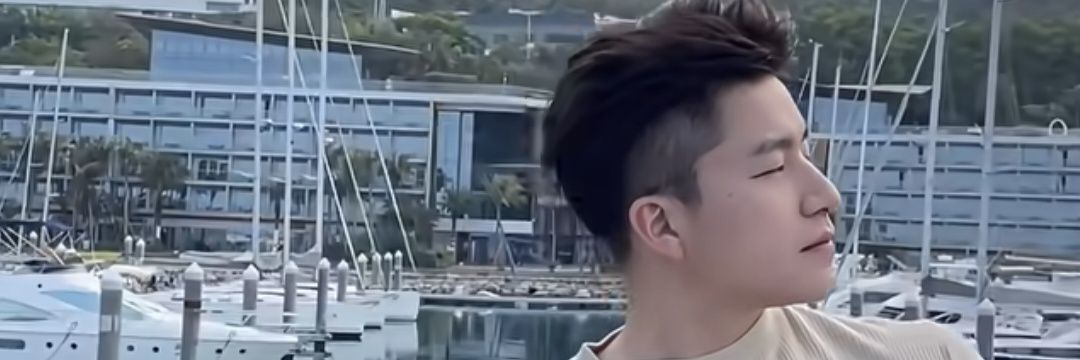 elixF411528's profile banner image
