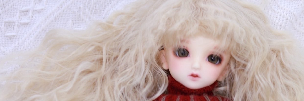 aettie's profile banner image