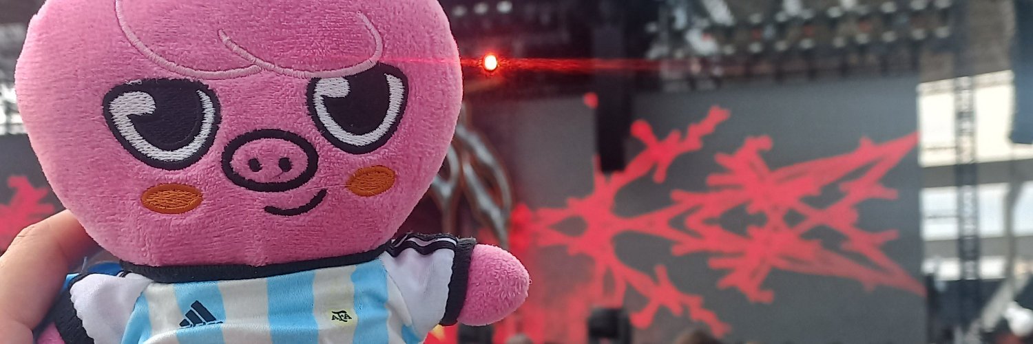 Solucito's profile banner image