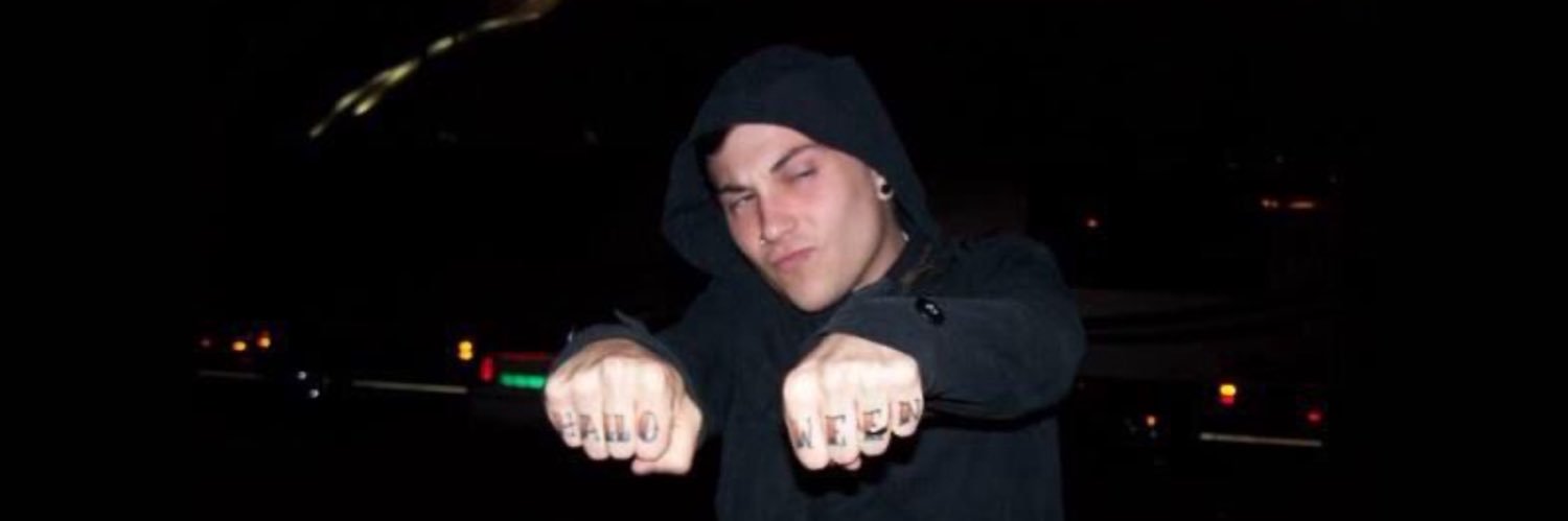 DoeEyedGoth's profile banner image