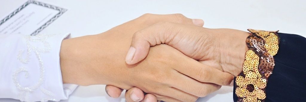 S A F I T R I banner