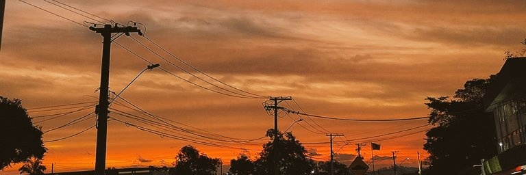 Krislainnee's profile banner image