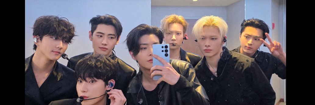 xluvhee's profile banner image