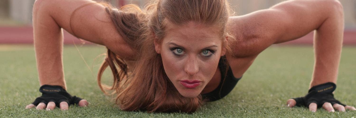 Amber Dobecka banner