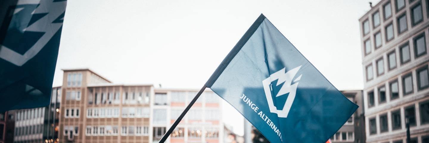 Sander Perón's banner