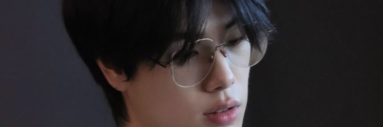 lovah462121's profile banner image