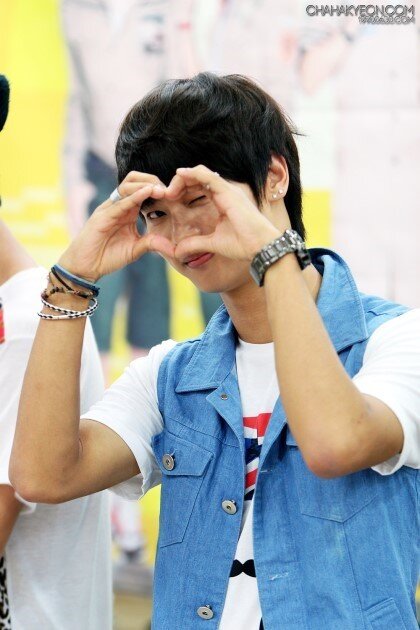 Romantical_Q's profile banner image