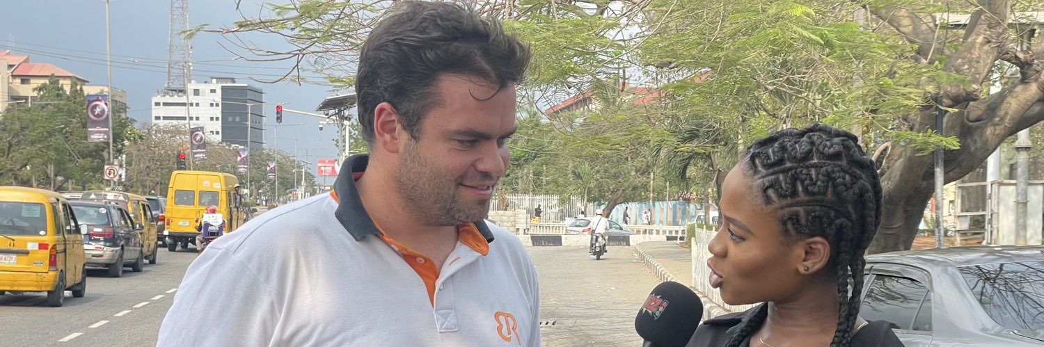 Street Buzz🚦 banner