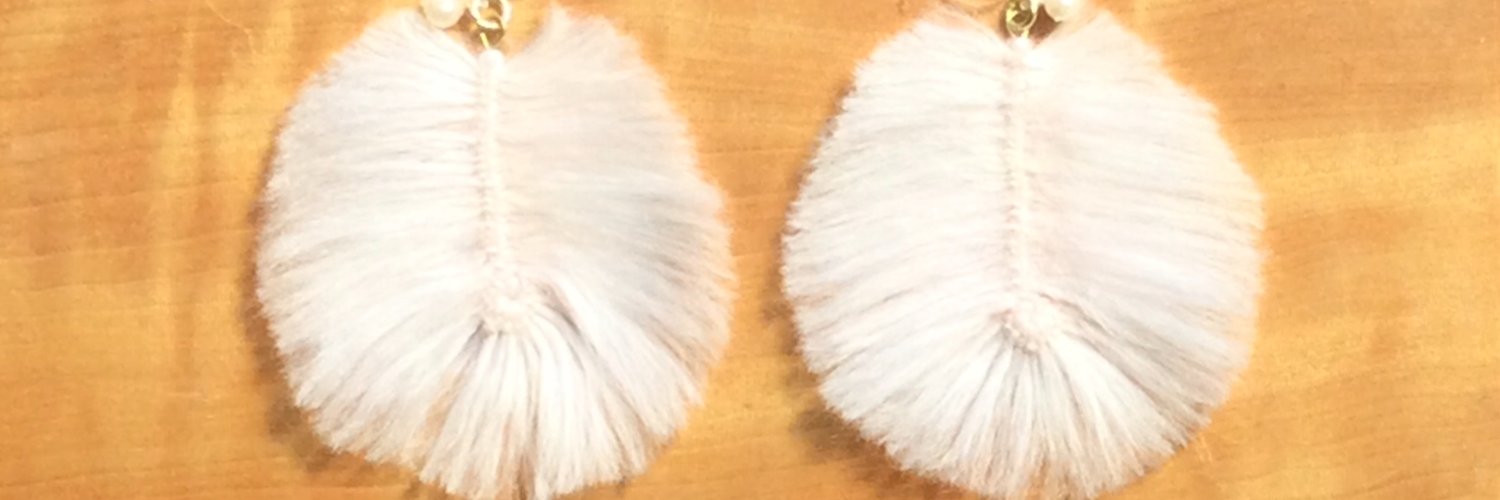 ululuann's profile banner image