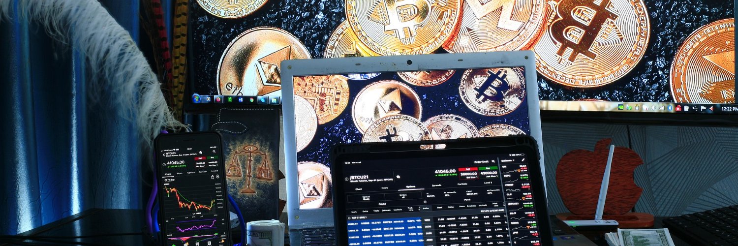 6strongermaneth banner