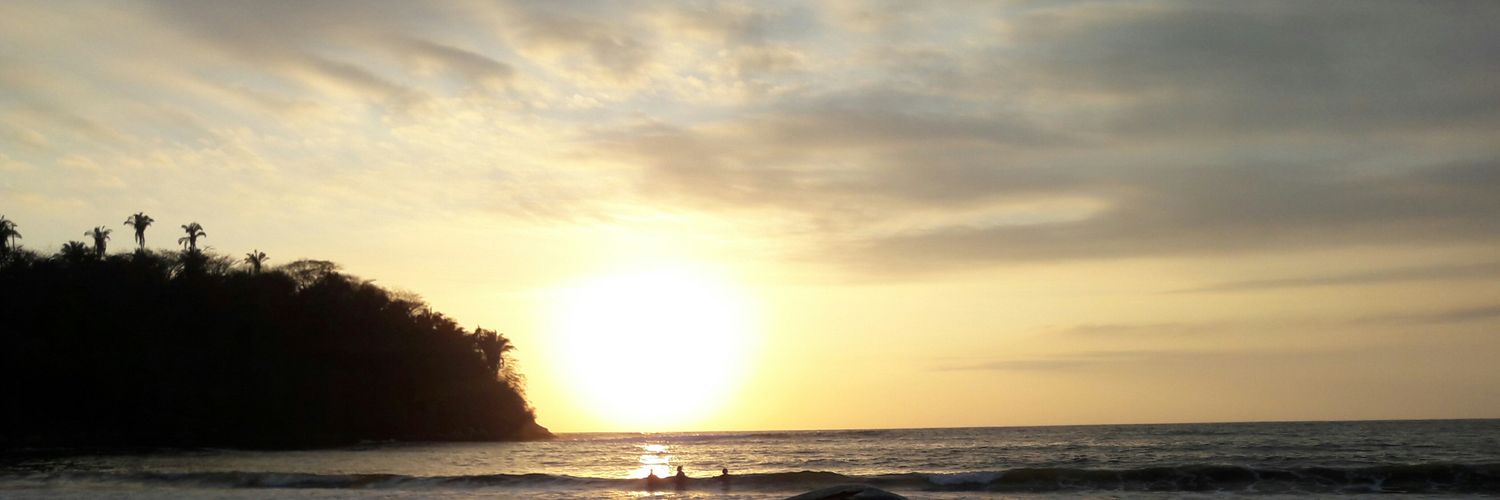 luna_gless's profile banner image