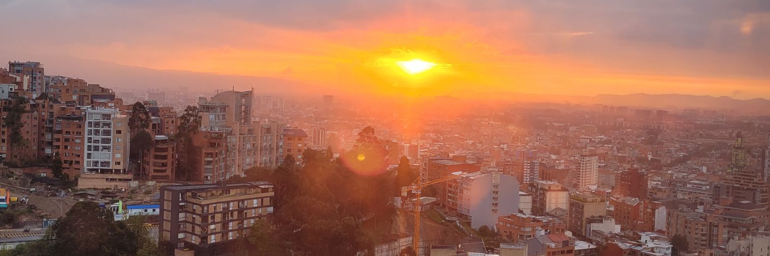 LorenaErazoP's profile banner image