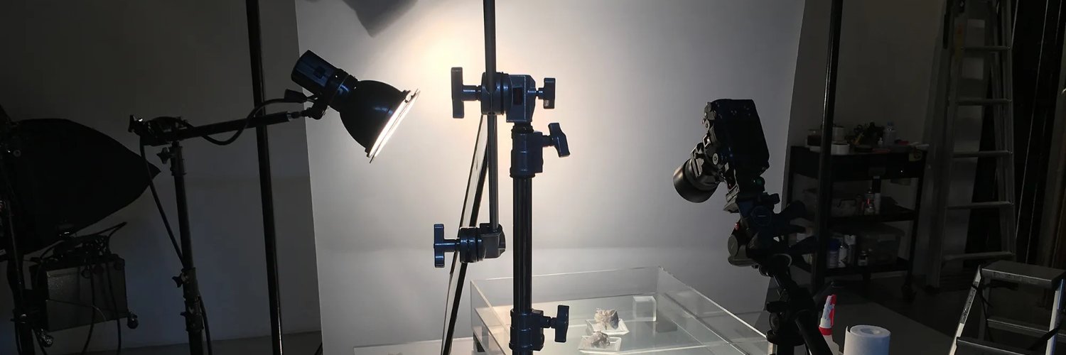 銀一株式会社｜機材輸入販売 banner