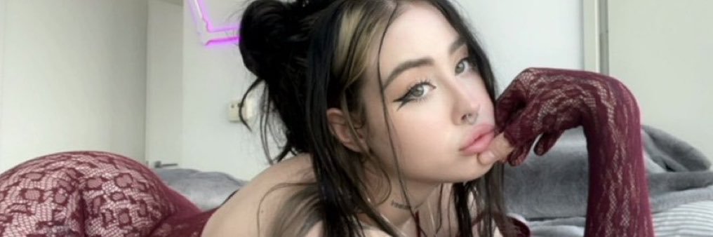 18latinatweets's profile banner image