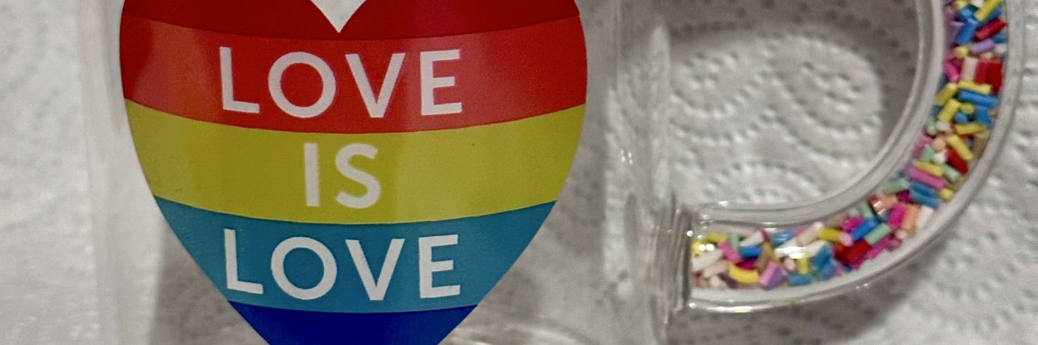 Carolefluff 🏳️‍🌈 banner