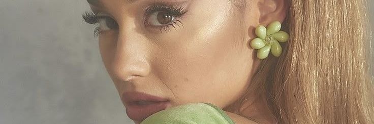 queen B banner
