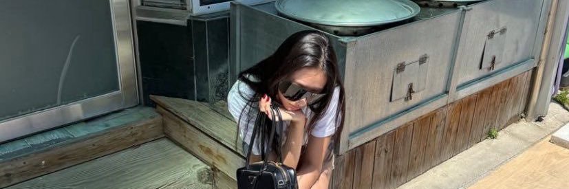 มีนา 🪽 banner
