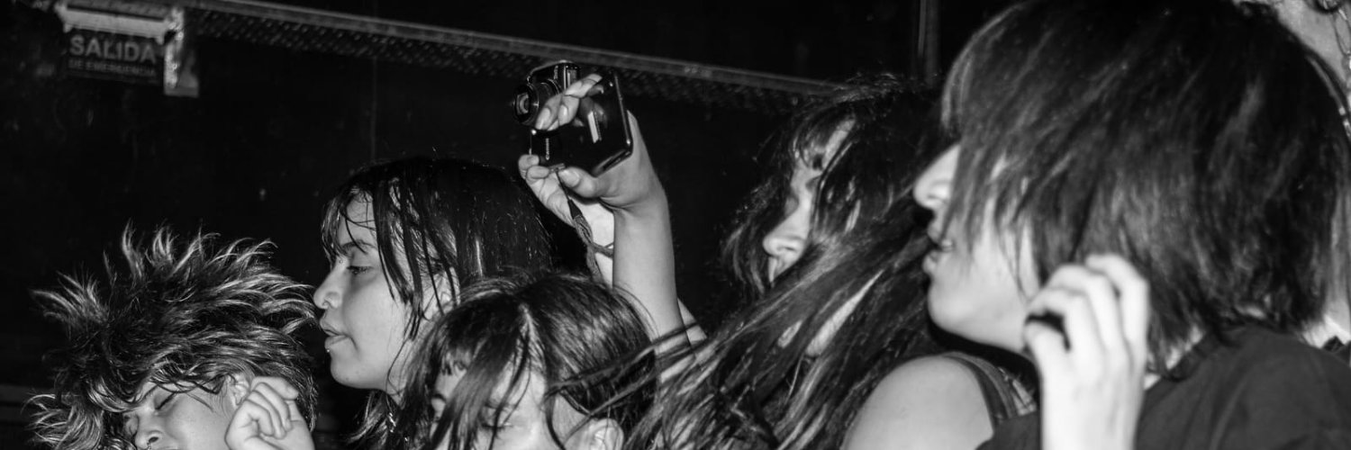 Surfer Rosas  banner