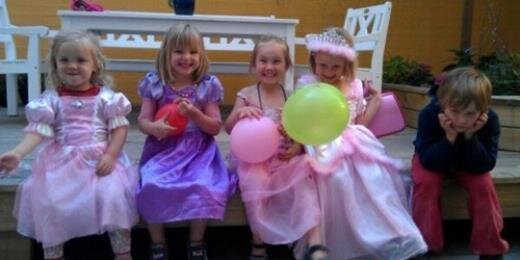 Human Supremacy🌻🇸🇪 banner