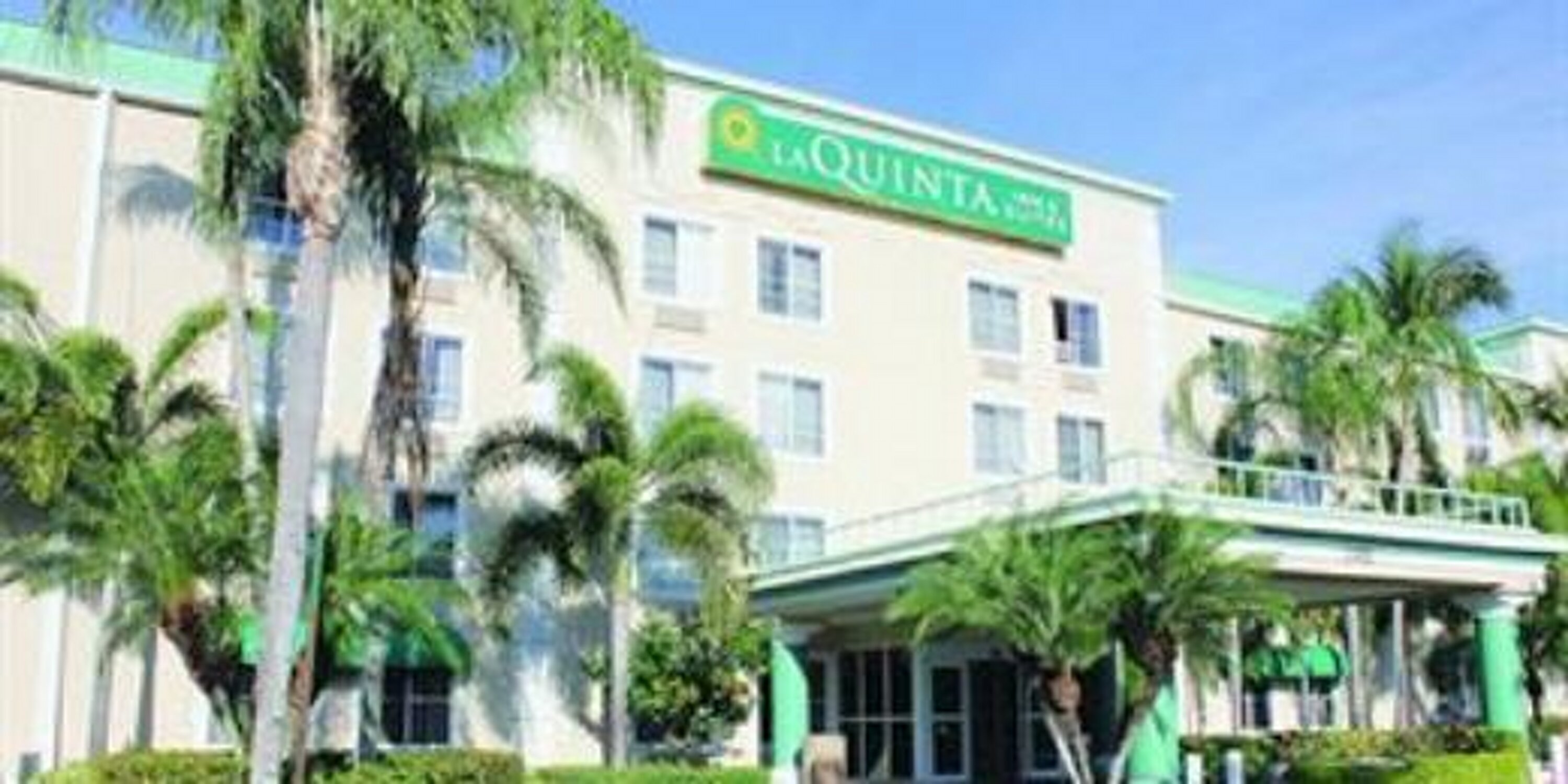 La Quinta Suites banner