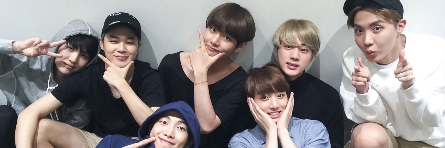 phupe13's profile banner image