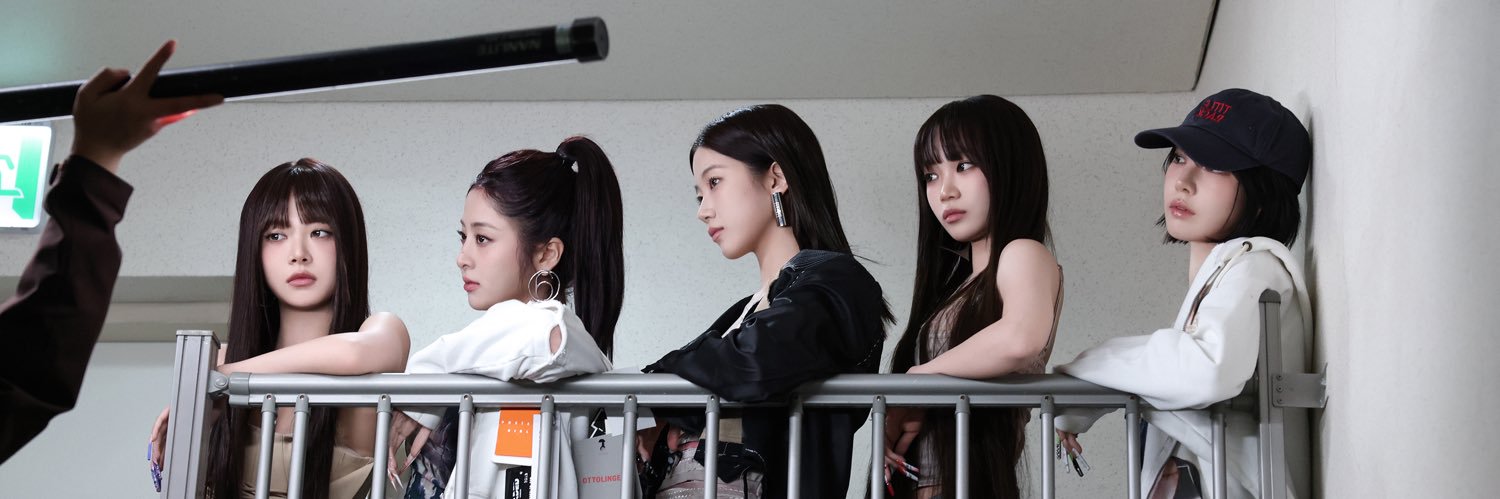 ໊ banner