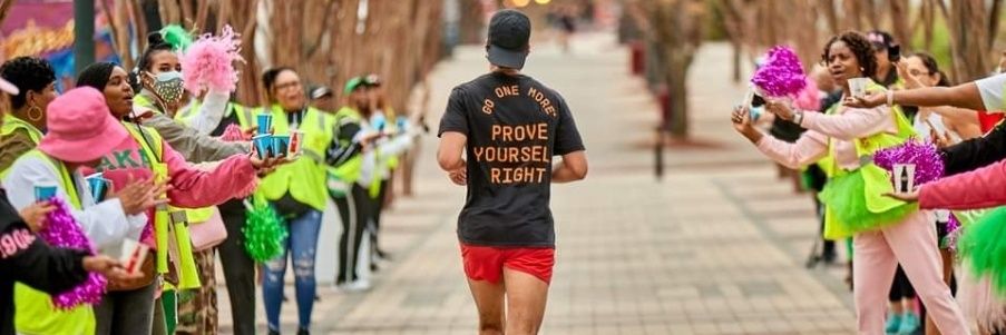 Solomon Thomas banner