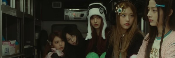 binunjing Profile Banner