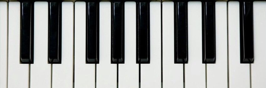 py_own's profile banner image