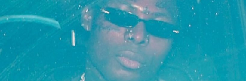1_xyzee's profile banner image